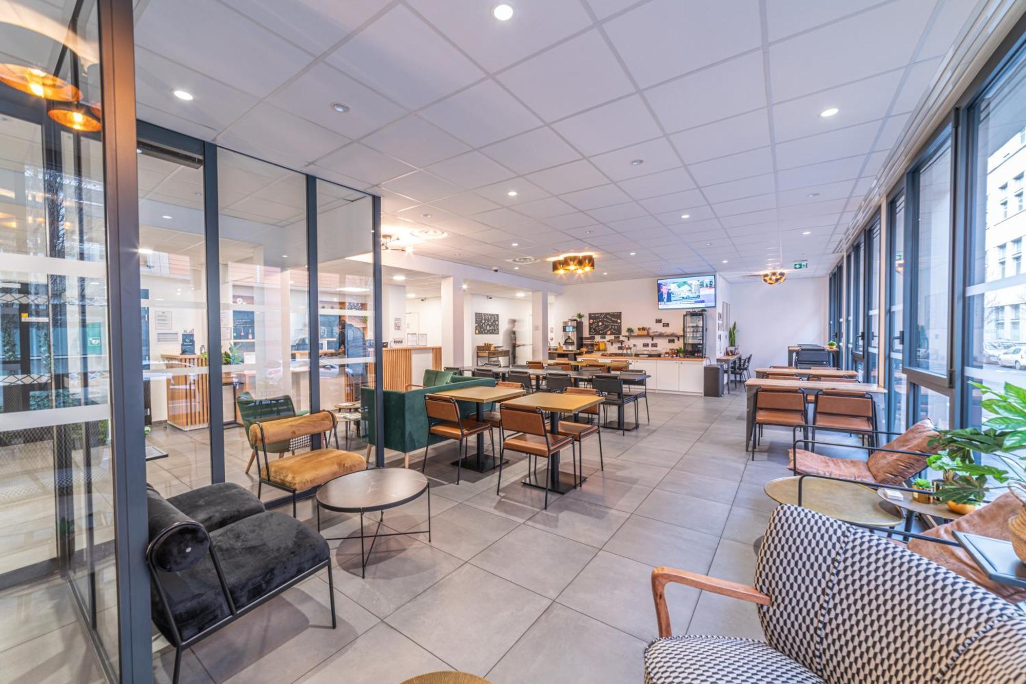 Break & Les Carmes Dechaux Apart-hotel 3*
